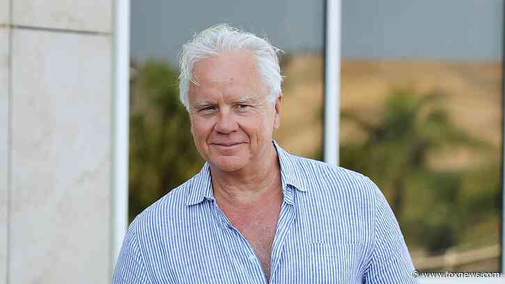 Tim Robbins urges Democrats to drop outrage and 'get their stuff together'