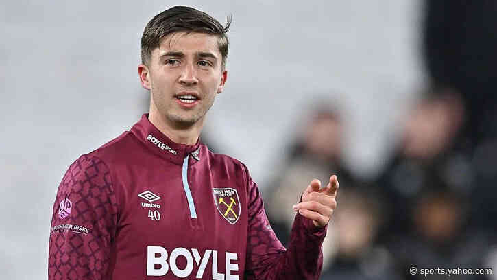Reading sign midfielder Earthy from West Ham