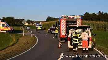 Motorradunfall bei Riedering: Junger Biker kracht frontal in abbiegenden Transporter
