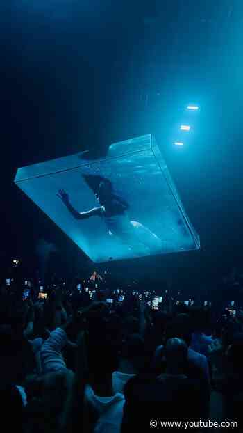 🏊‍♀️ One of my favorite visuals from Galactic Circus @unvrsibiza