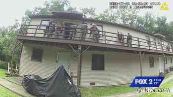 VIDEO: Multiple U.S. marshals injured after deck collapse in Missouri