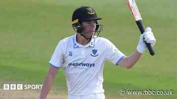 Tear agrees new one-year Sussex deal