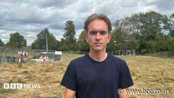 Student's keys and passport stuck on derailed train