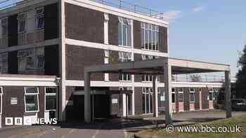 Health boss resigns over maternity unit closure