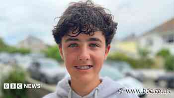 Teens with braces 'abandoned' by orthodontist