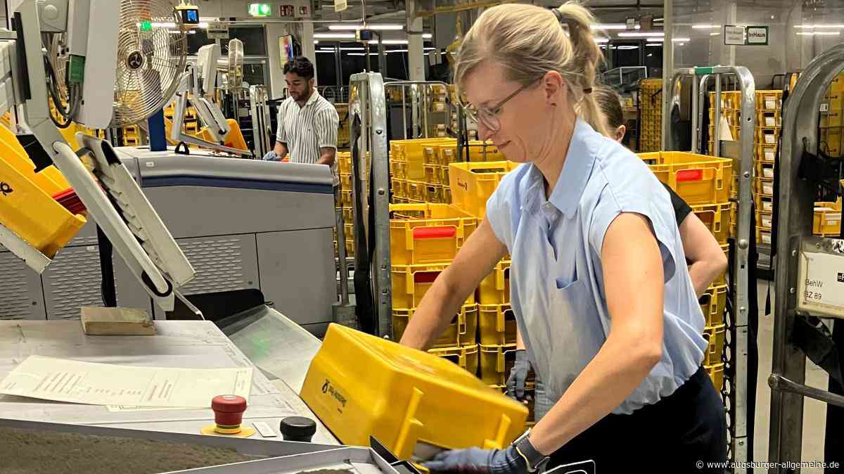 Hunderttausende Briefe am Tag: So läuft die Arbeit nachts im Briefzentrum ab