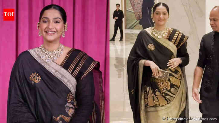 Sonam Kapoor’s black anarkali is gorgeous, but it’s her Pichwai-inspired dupatta that caught our eye