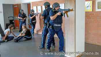 Notruf, Schüsse und reale Angst: So übt die Polizei in einer schwäbischen Realschule den Amokfall