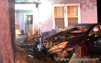 Vehicle Hits Tree on North Wells St in Kosy Wednesday Night