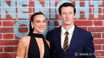 Nach Hochzeit in Italien: Callum Turner passieren seit Ehe mit Dua Lipa "surreale" Dinge