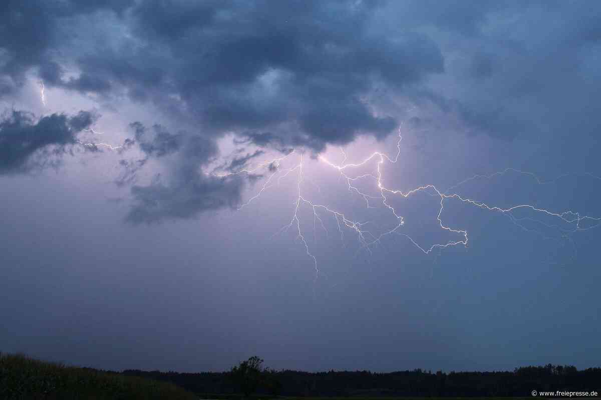 Gewitterfront am späten Mittwochabend: 13 Feuerwehreinsätze im Vogtland