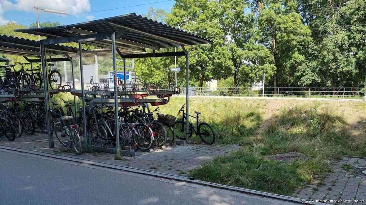 Fahrradüberdachung wird umgebaut – Räder müssen weg