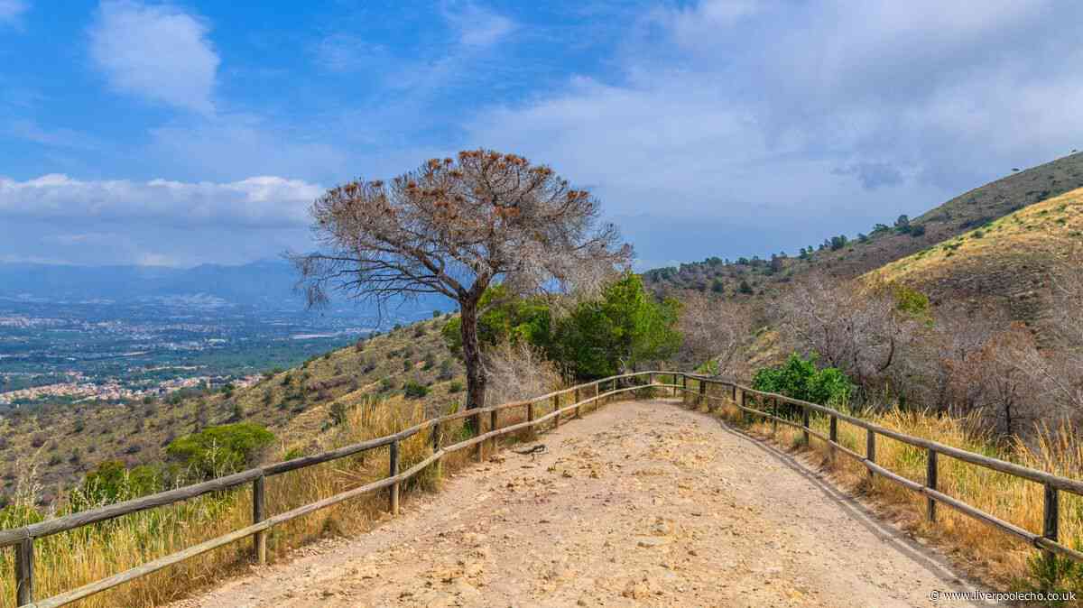 Charming town loved by British expats 1 hour from Benidorm but without crowds