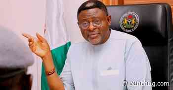 Cross River gov orders aides to withdraw case against critic