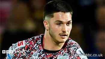 Leigh's McNamara and Brand join Castleford on loan