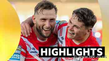 St Helens beat Wakefield to boost play-off chances