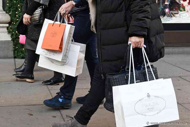 Consumer confidence climbs as retail spending intentions jump in August