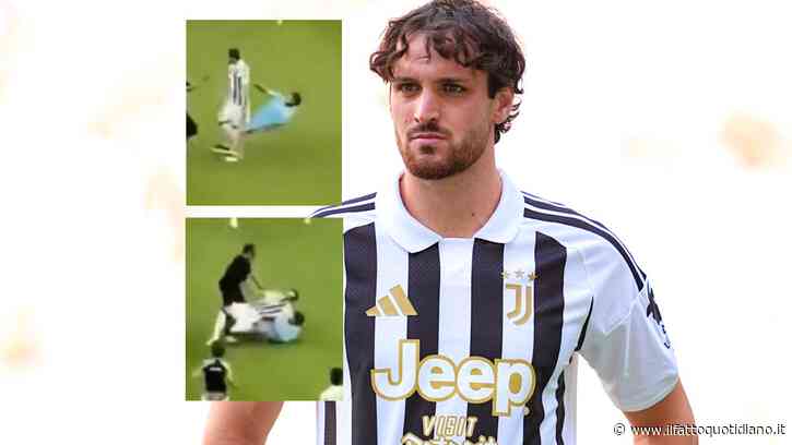 Gatti si è infortunato per il tackle di un tifoso: la folle invasione di campo costa cara alla Juventus | Video