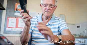 Jan Willem (75) uit Nijmegen vangt noodkreten op bij de Luisterlijn: ‘Soms denk ik: hoe zou het met haar zijn?’