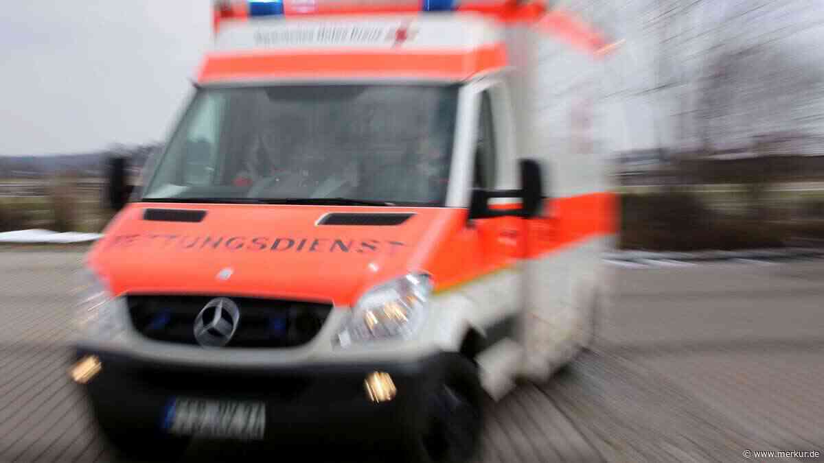 Radfahrerin stürzt über Lenker und wird ins Krankenhaus gebracht