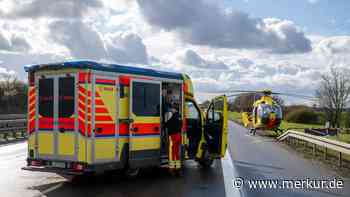 Motorrad rutscht in Gegenverkehr: 21-Jähriger stirbt nach Frontalcrash auf der B308