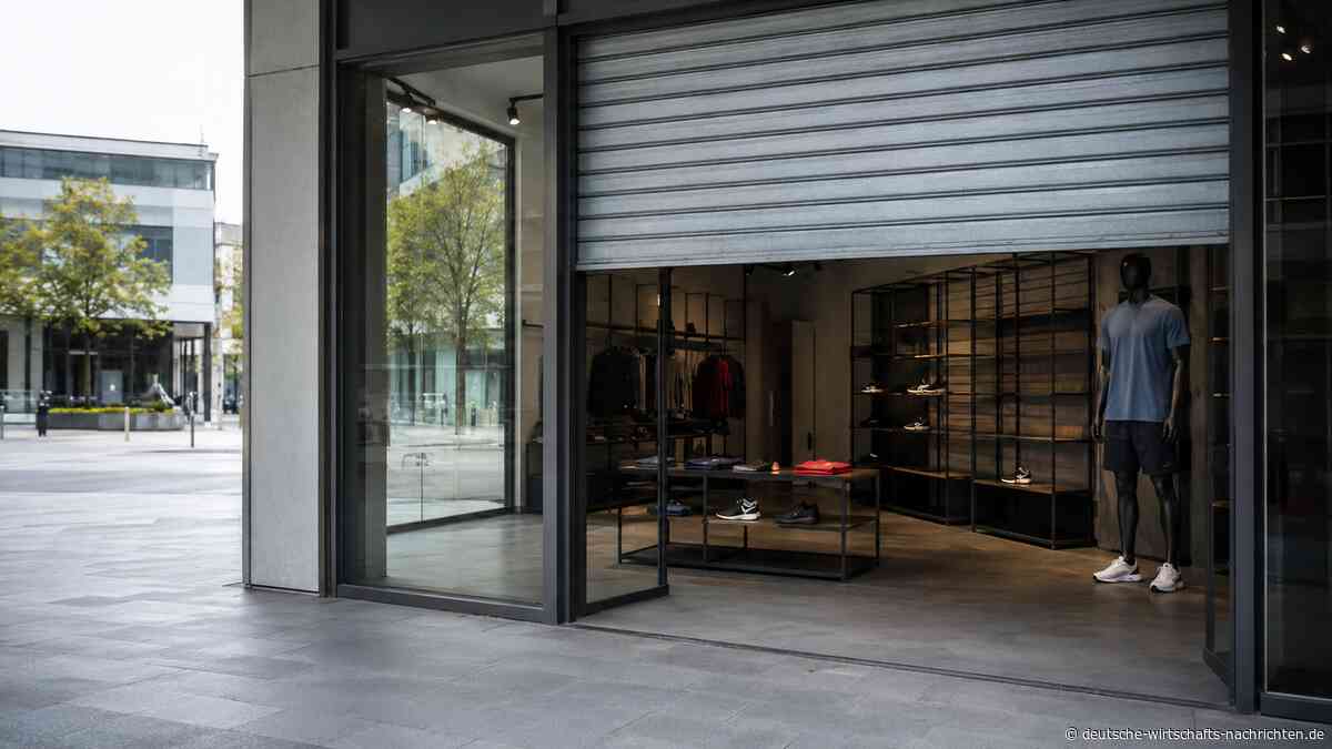 JD Sports-Aktie stürzt ab: Gewinnwarnung und Filialabbau belasten – Branche leidet mit