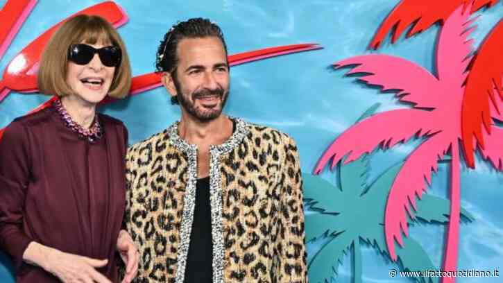 “Sì, sono un designer gay a cui piace fare sesso. Degli scandali, Grindr e la droga non me ne frega davvero niente. Le sfilate? Diciamolo onestamente, non fanno guadagnare”: Marc Jacobs rompe il silenzio