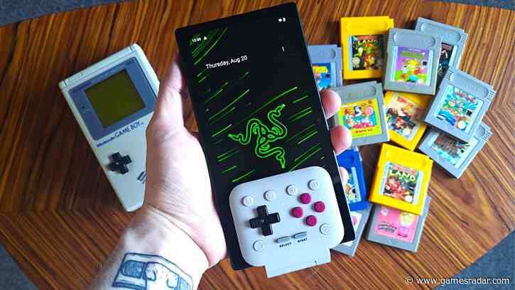 "Looks more like a Long Boi" - I accidentally created a Razer Game Boy using the 8Bitdo FlipPad, and its absurd length is actually great for TATE shmups