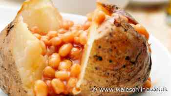 Jacket potatoes will be crispier and tastier when coated in 1 ingredient before cooking