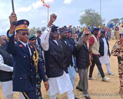 Buni visits Nigerian refugees in Kaya, Chad