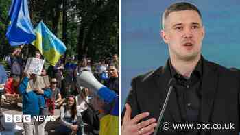 Why is Ukraine's ex-defence minister calling for wartime elections?