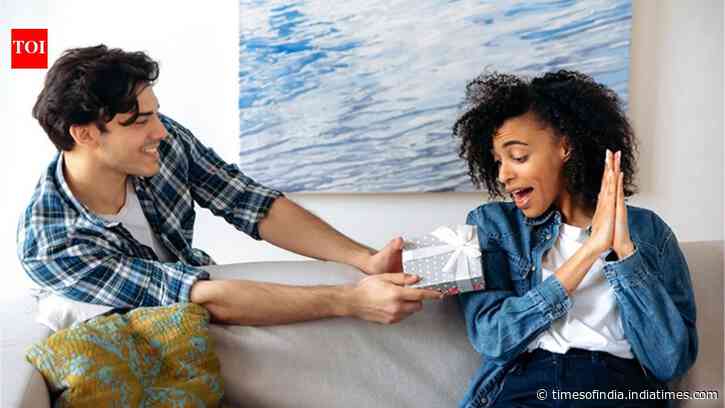 ​Genuine care or love bombing? 7 signs to spot the red flags early in a relationship​