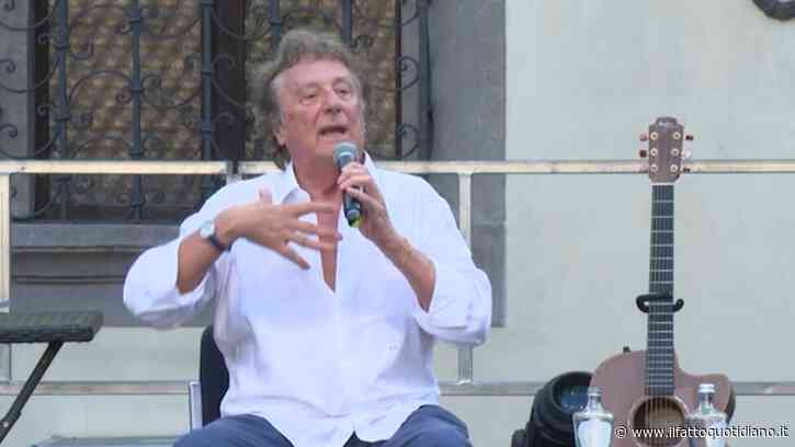 “Secondo Seneca mi restano cinque minuti di vita, ma ho avuto un’esistenza malinconicamente felice. Pupi Avati ha dato una chance a tutti i comici tranne che a me”: così Enzo Iacchetti