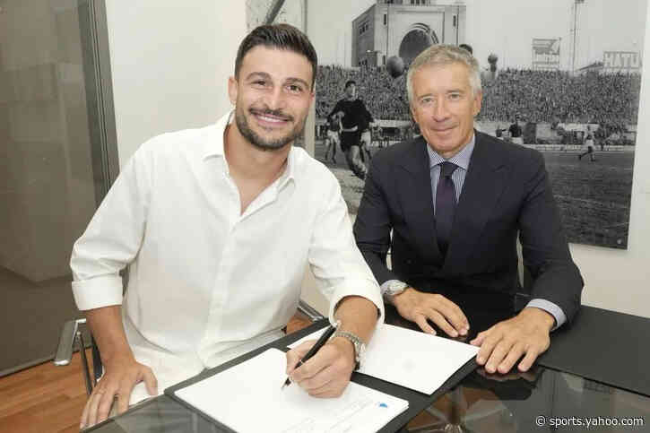 Official: Bologna reward Orsolini with new contract until 2031