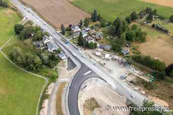 Neue B 92 im Vogtland mangelhaft: Asphalt wird abgefräst