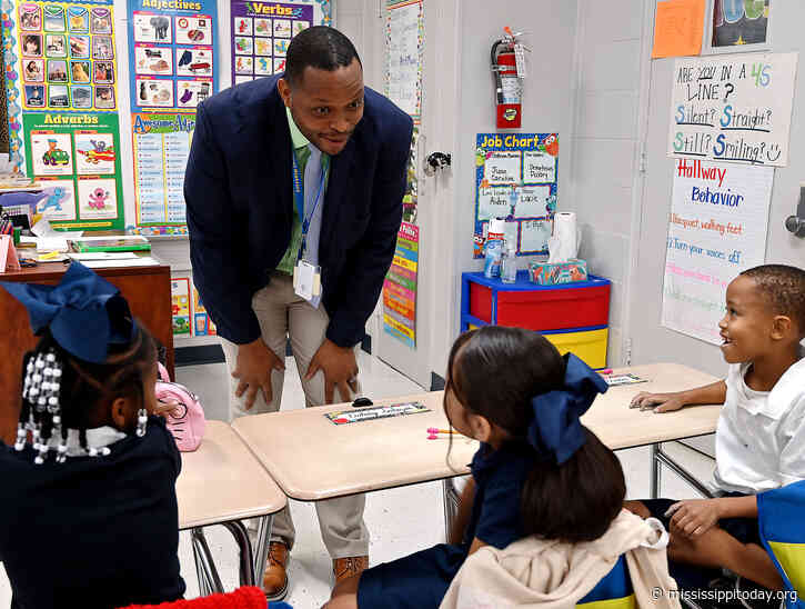 For early grade reading gains, states look to Mississippi and consider holding students back