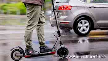 Erhebliche Gesichtsverletzungen – E-Scooter-Fahrer (41) knallt in Toyota