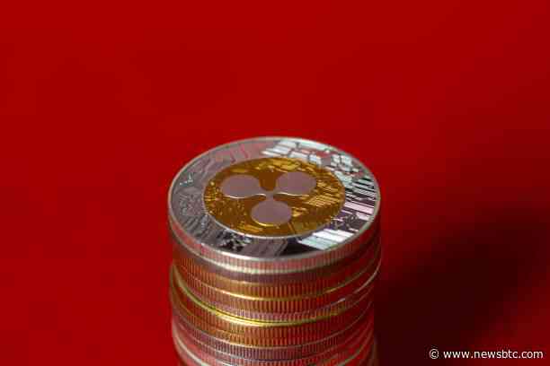 Coinbase And Ripple CEOs Reportedly Meet Howard Lutnick Over CLARITY Act