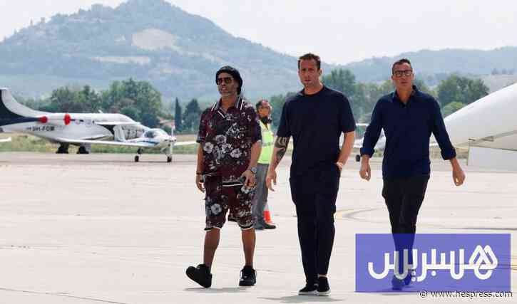 رونالدينيو يبدأ تجربة جديدة في إيطاليا