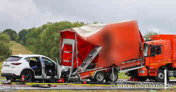 Horror-Crash in Hessen mit zwei Toten - acht Jugendliche in Auto