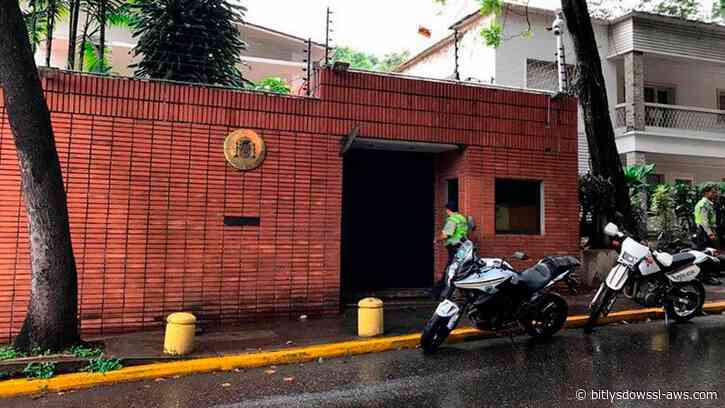Consulado de España en Caracas limita atención presencial por fallas técnicas y estructurales en su sede