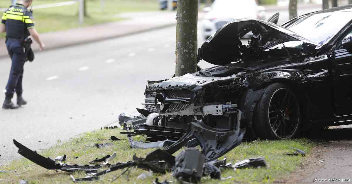 Straf geëist tegen Bergenaar (38) die veel te hard reed en bij het inhalen op afslaande auto botste