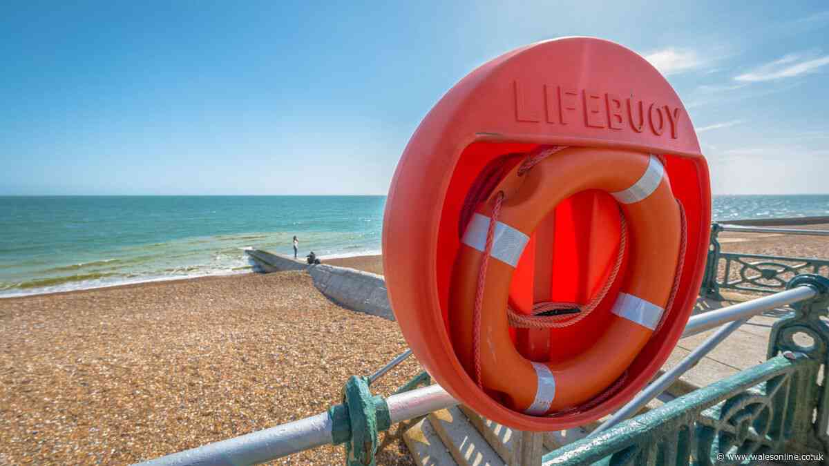 Everyone urged to know 'floating rule' in case of emergency in water