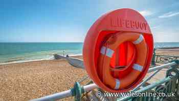 Everyone urged to know 'floating rule' in case of emergency in water