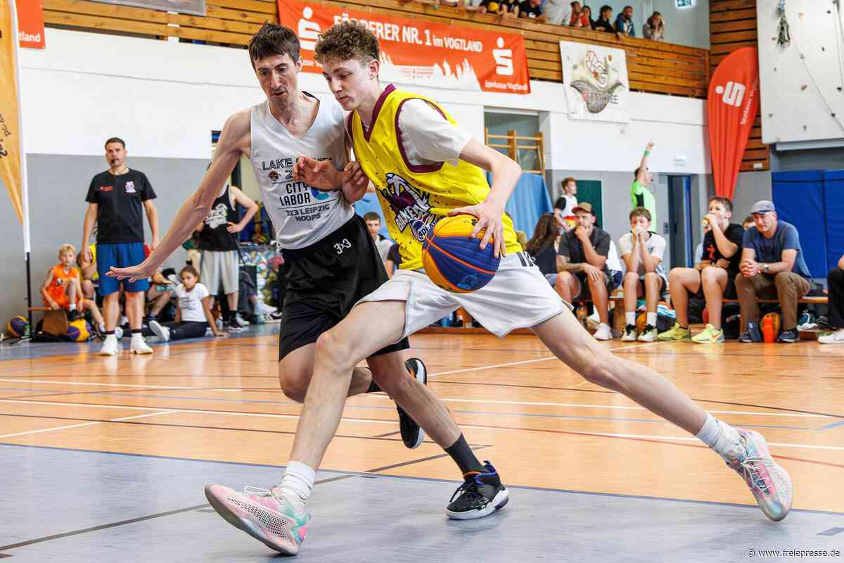 Über die Niners Chemnitz zu Real Madrid: Plauener Basketballer sucht seine Chance in Spanien