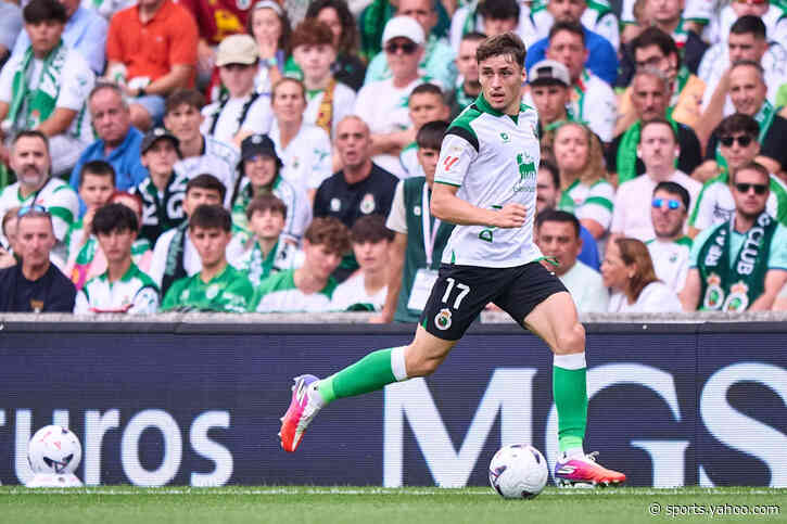 Report: Man United facing major competition to sign 19-year-old defender