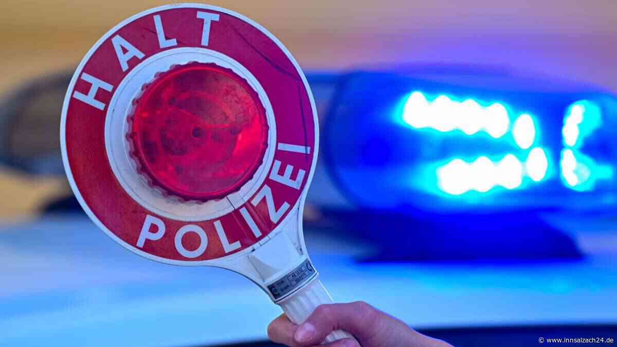 Irre Fahrt auf Autobahn in Bayern: BMW-Raser donnert mit 170 Sachen durch Baustelle