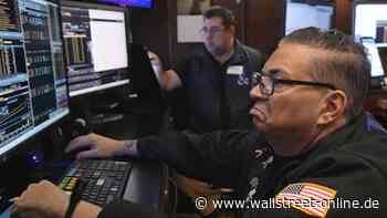 Wall Street rutscht ab: Börsen fallen, DAX bei 26.000 Punkten - Walmart, US-Rekordschulden belasten