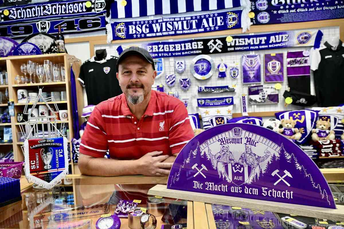 Der Chef vom Fanshop Erzgebirge in Aue: „Mich gibt es nach 30 Jahren immer noch!“