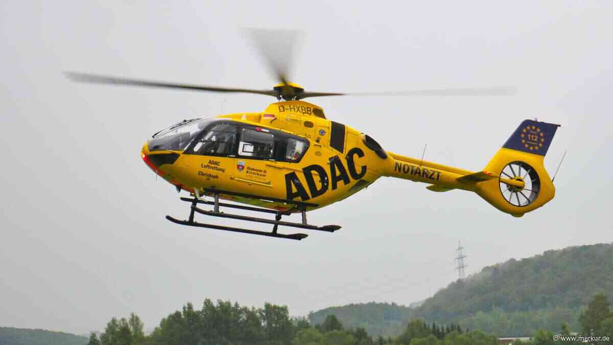 Auto erfasst Rennradfahrerinnen: Hubschrauber bringt Schwerverletzte in Klinik